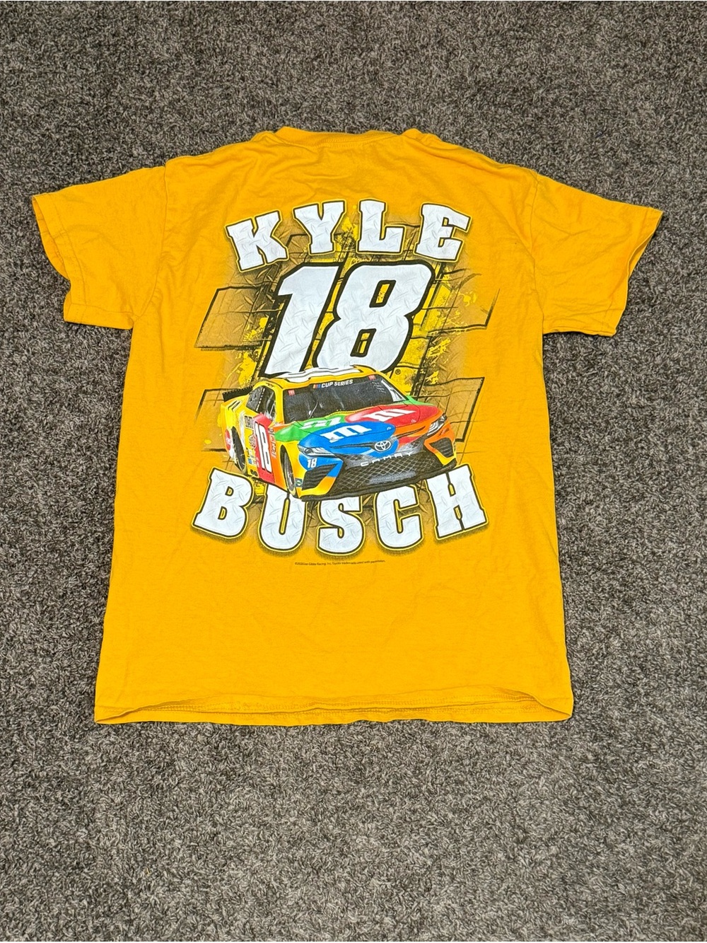 NASCAR Kyle Busch #18 2020 M&M’s Racing Men’s Yellow Tee T-Shirt Size Small